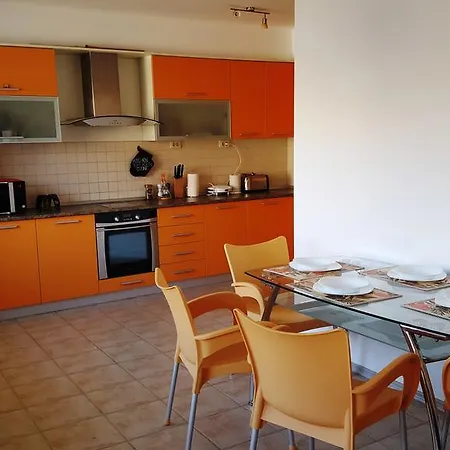 Orangeme * Varna